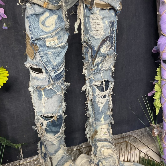 Walk With Mee Kustom on - Picture 4 of 16